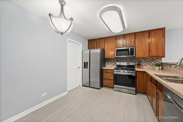 $284,900 | 32448 Allegheny Way, Lakemoor, IL 60051