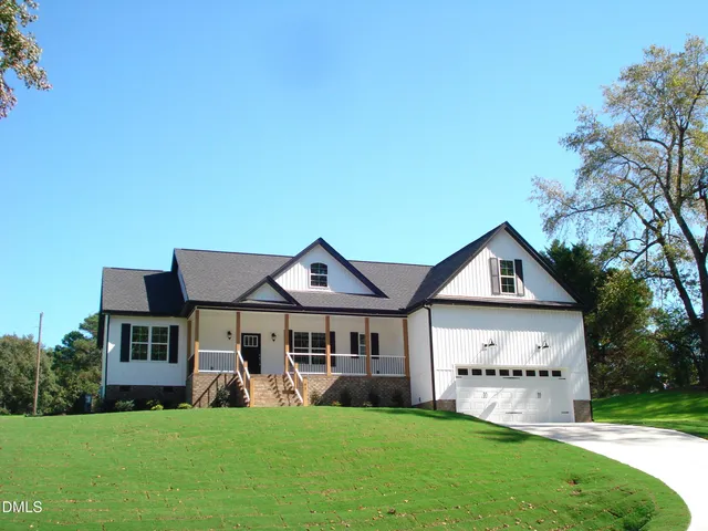 a view of a yard with of trees