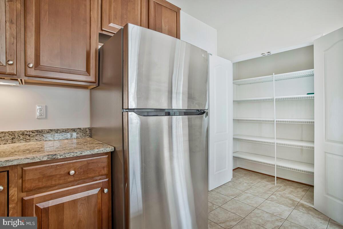 7315 Brookview Road, Unit 302 Elkridge, MD 21075 - Photo 24 of 68 Kitchen / Pantry