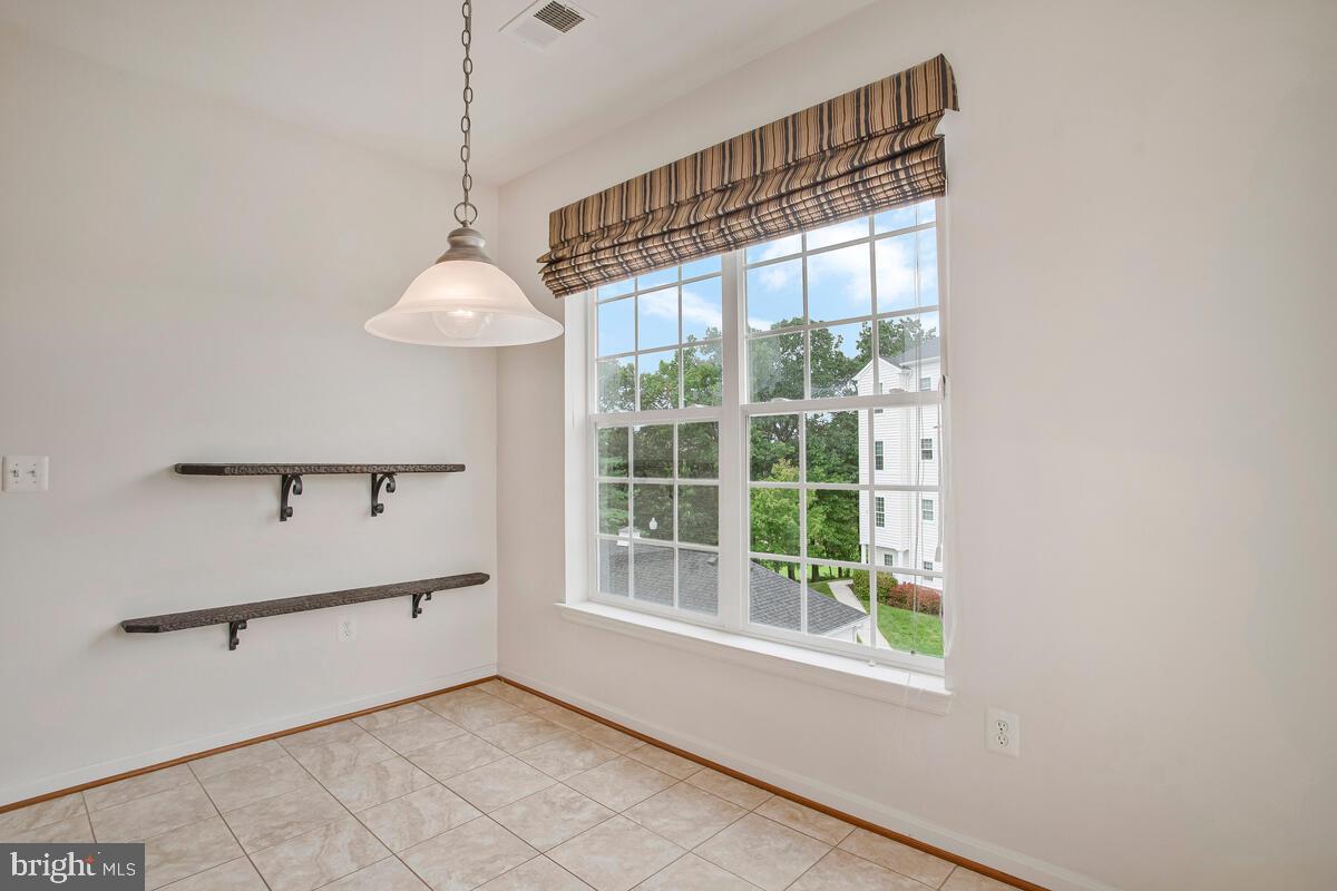 7315 Brookview Road, Unit 302 Elkridge, MD 21075 - Photo 25 of 68 Breakfast Area