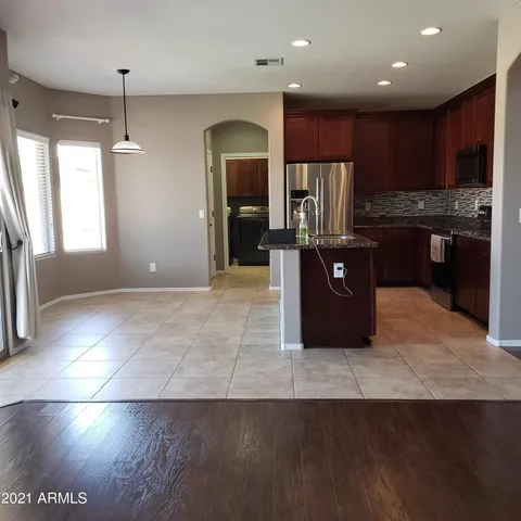 $2,300 | 207 South La Amador Trail, Casa Grande, AZ 85194