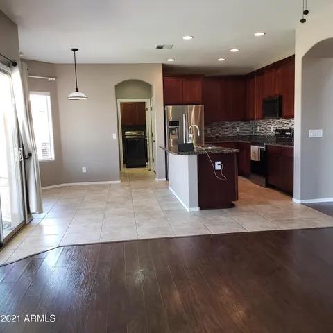 $2,300 | 207 South La Amador Trail, Casa Grande, AZ 85194