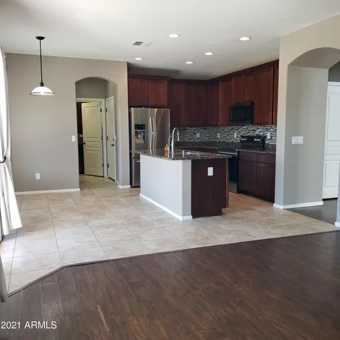 $2,300 | 207 South La Amador Trail, Casa Grande, AZ 85194