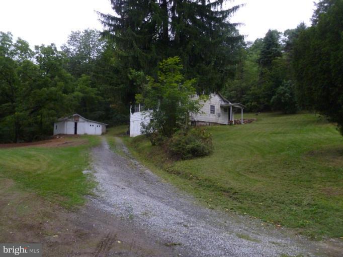 296 New Hope Road Berkeley Springs, WV 25411 - Photo 5 of 16 Exterior (General)