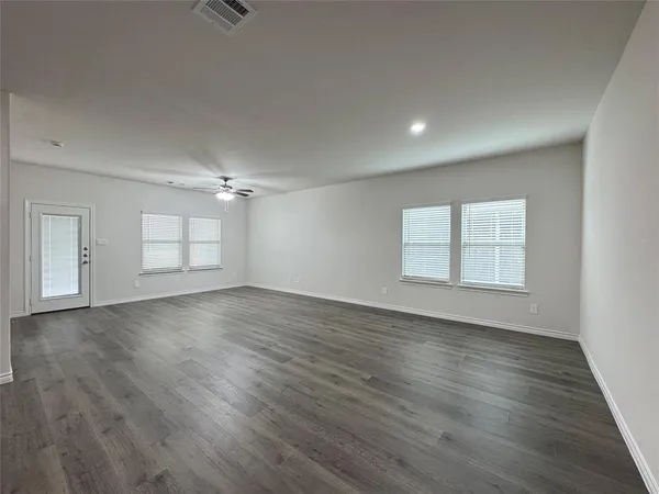 $2,549 | 2901 Bald Eagle Boulevard, Aubrey, TX 76227