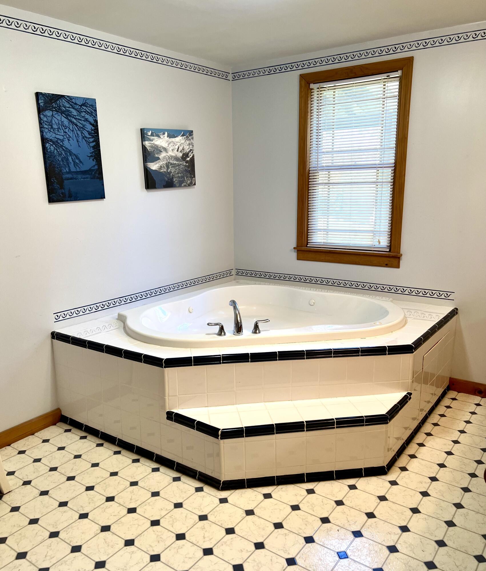 15 Miles Road Seal Cove, ME 04674 - Photo 31 of 64 Jetta tub