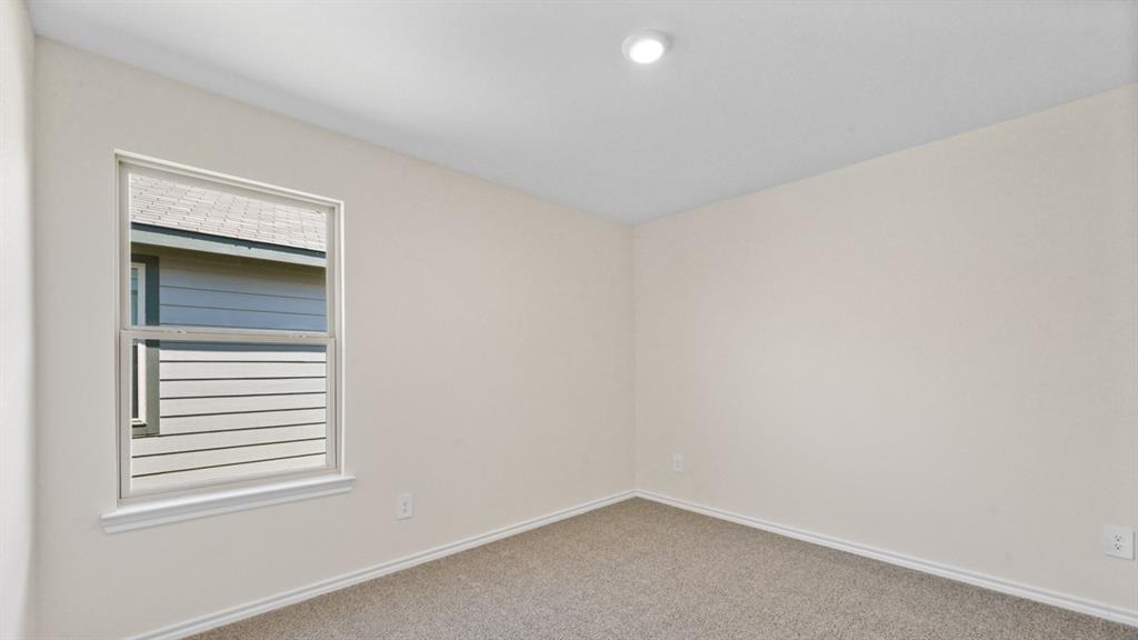 210 Pheasant Run Road Terrell, TX 75160 - Photo 25 of 28 a small space with a window