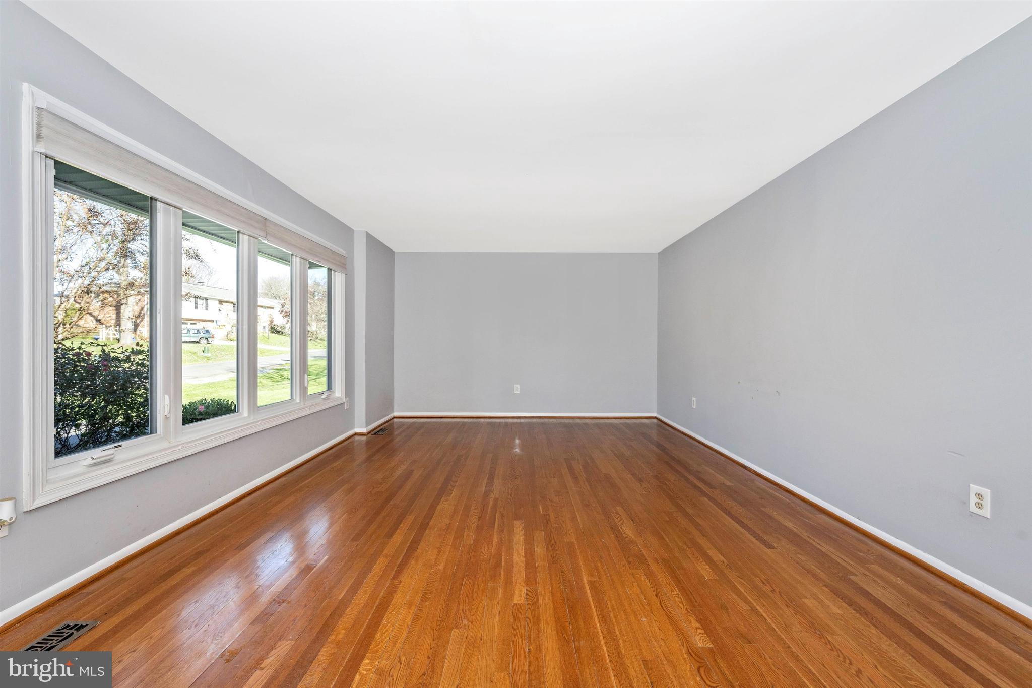 3308 Llewellyn Field Road Olney, MD 20832 - Photo 8 of 59