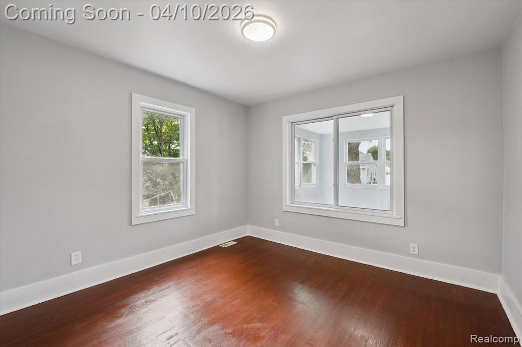 3690 Phillips Avenue Berkley, MI 48072 - Photo 7 of 33