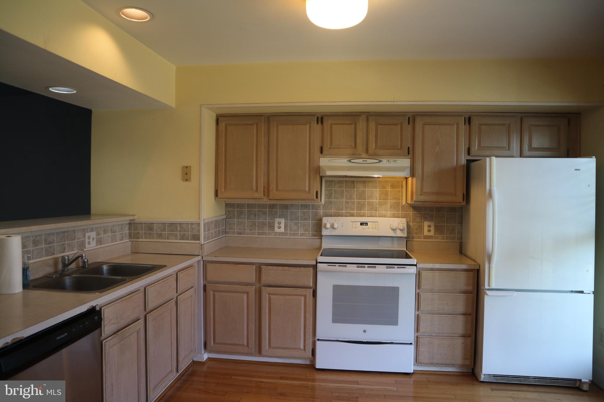 713 Naples Way Bear, DE 19701 - Photo 8 of 32