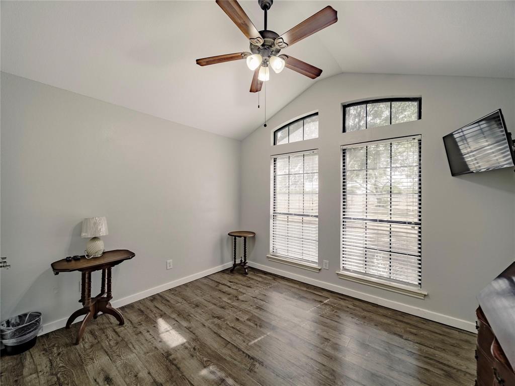 2107 Countryside Drive Denton, TX 76208 - Photo 22 of 40