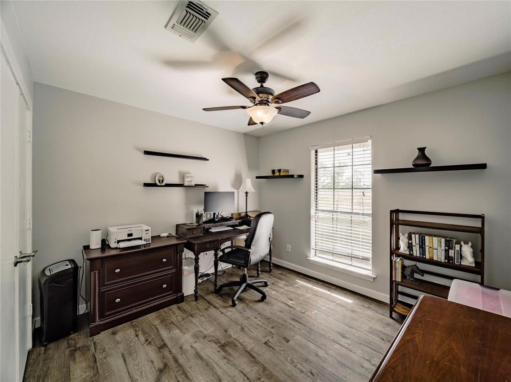 2107 Countryside Drive Denton, TX 76208 - Photo 25 of 40