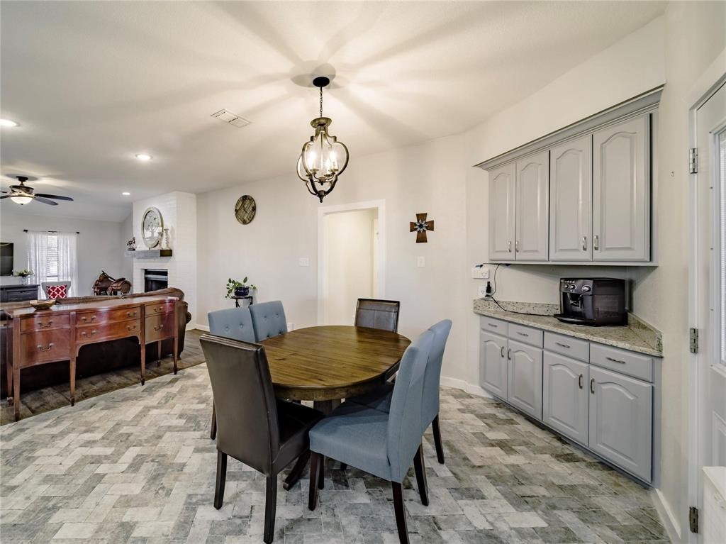 2107 Countryside Drive Denton, TX 76208 - Photo 10 of 40