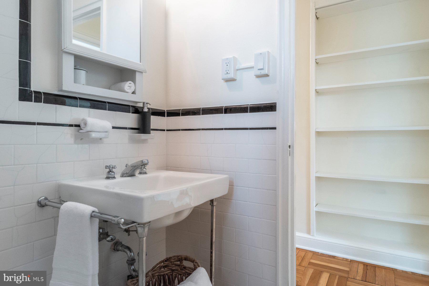 221 Ridgemede Road, Unit 209 Baltimore, MD 21210 - Photo 18 of 32