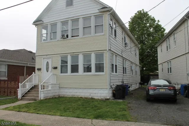 $2,900 | 67 Edgar Street, Unit 1, Carteret, NJ 07008