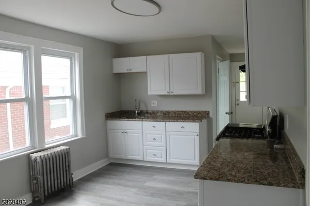 $2,900 | 67 Edgar Street, Unit 1, Carteret, NJ 07008