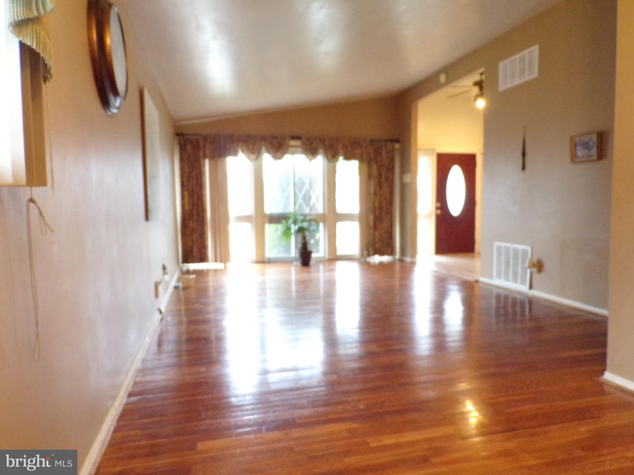 4727 Bonnie Brae Road Baltimore, MD 21208 - Photo 4 of 23 Gallery Image 4