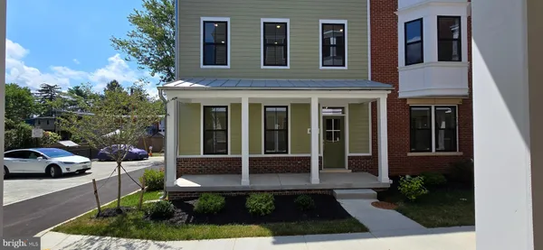 $3,600 | 426 Chapel Alley, Unit 8, Frederick, MD 21701