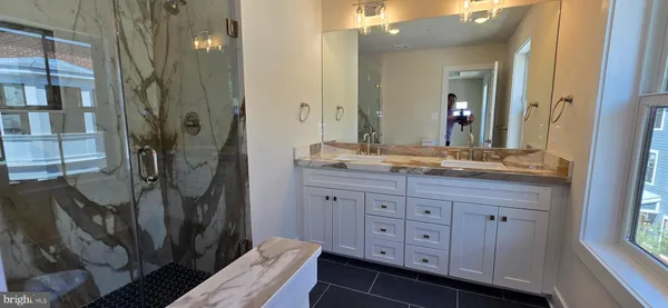 $3,600 | 426 Chapel Alley, Unit 8, Frederick, MD 21701