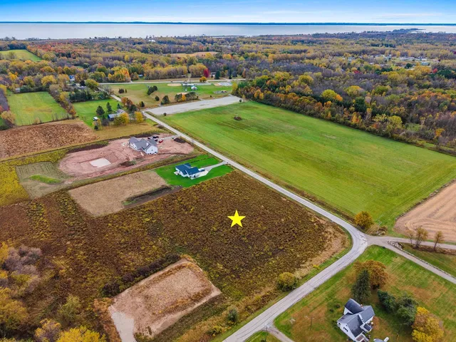 $109,900 | 5086 Ball Park Road, Little Suamico, WI 54141