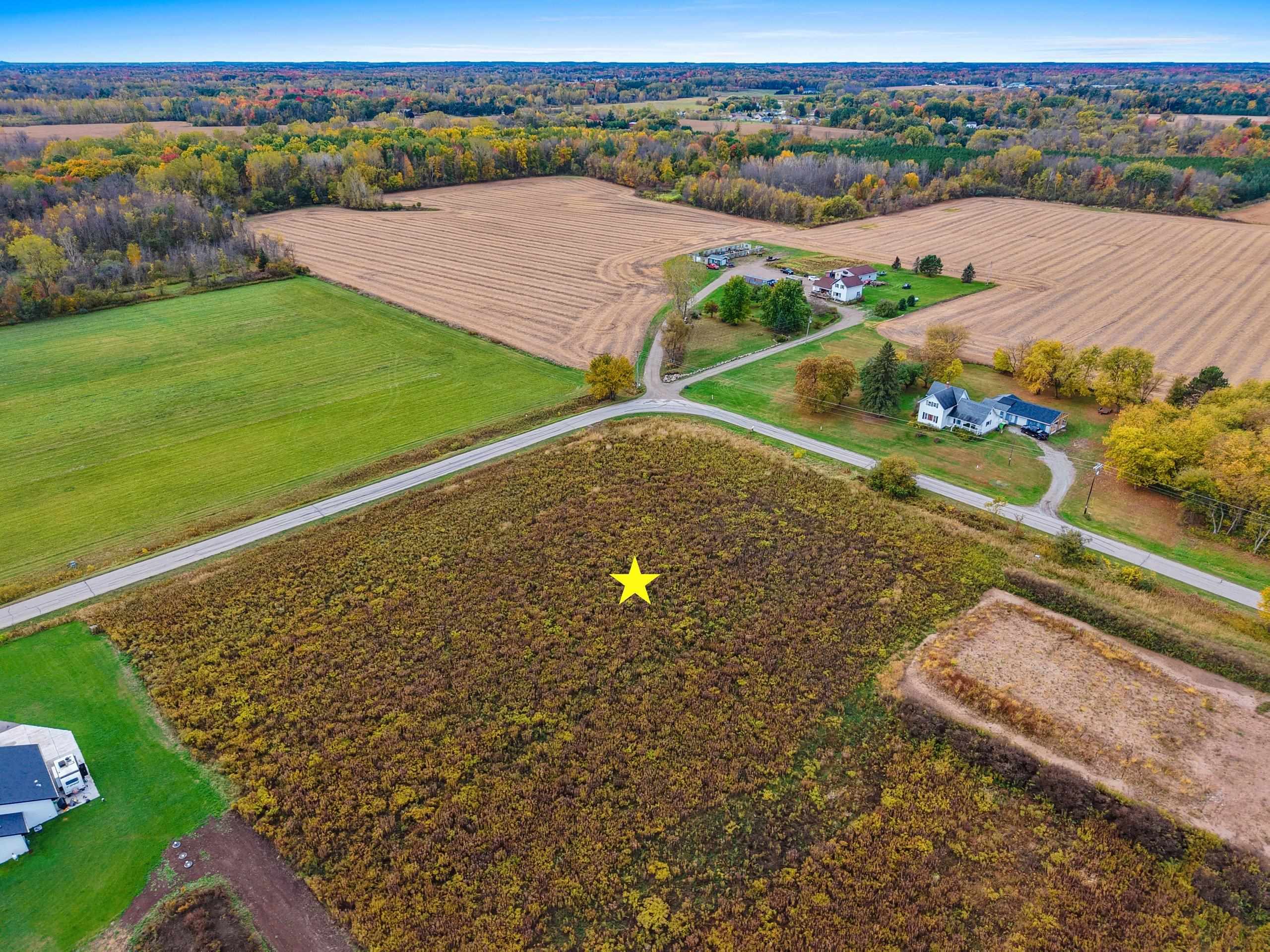 5086 Ball Park Road Little Suamico, WI 54141 - Photo 9 of 24