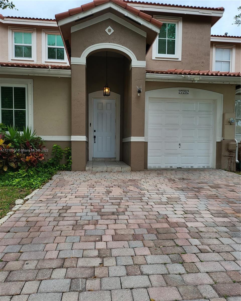 27282 Southwest 138th Path Homestead, FL 33032 - Photo 2 of 20 Gallery Image 2