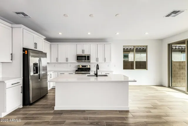 $561,995 | 5337 West Royal Palm Road, Glendale, AZ 85302