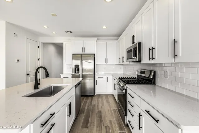 $561,995 | 5337 West Royal Palm Road, Glendale, AZ 85302