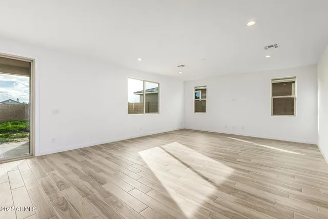 $561,995 | 5337 West Royal Palm Road, Glendale, AZ 85302