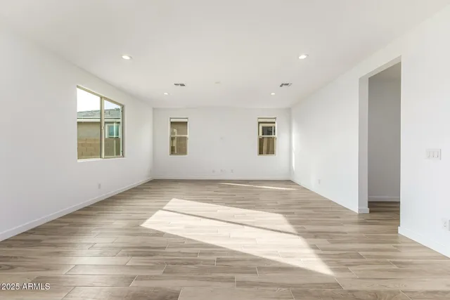 $561,995 | 5337 West Royal Palm Road, Glendale, AZ 85302