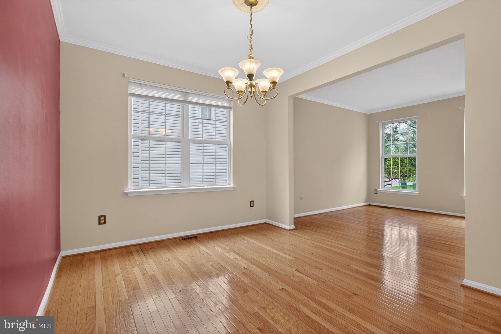 6385 Morning Time Lane Columbia, MD 21044 - Photo 5 of 23 Living/Dining Room