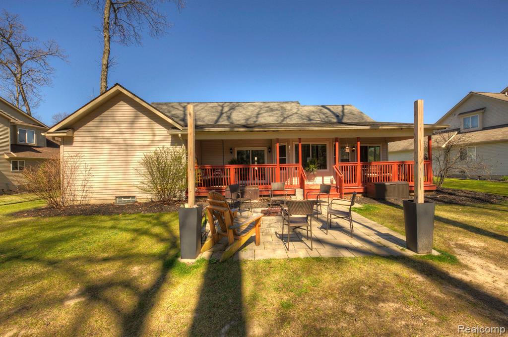 1398 Remsing Street Hartland, MI 48353 - Photo 47 of 54
