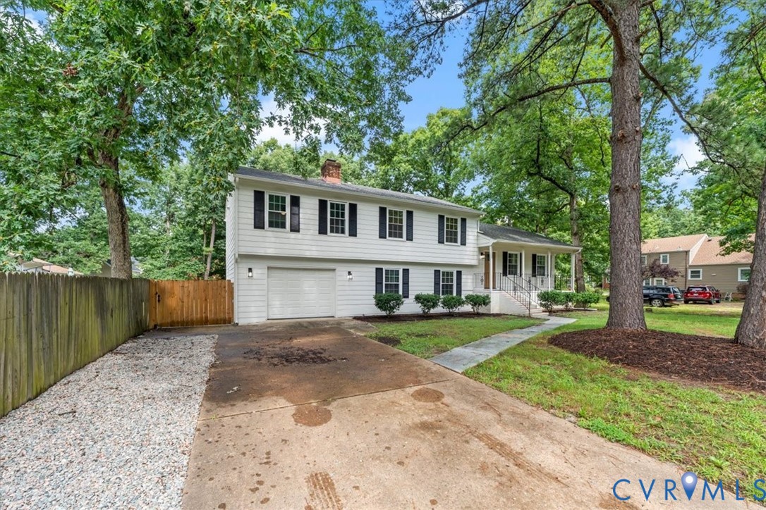 7010 Slate Road Chesterfield, VA 23832 - Photo 5 of 45 Two-story residence featuring a white siding exter