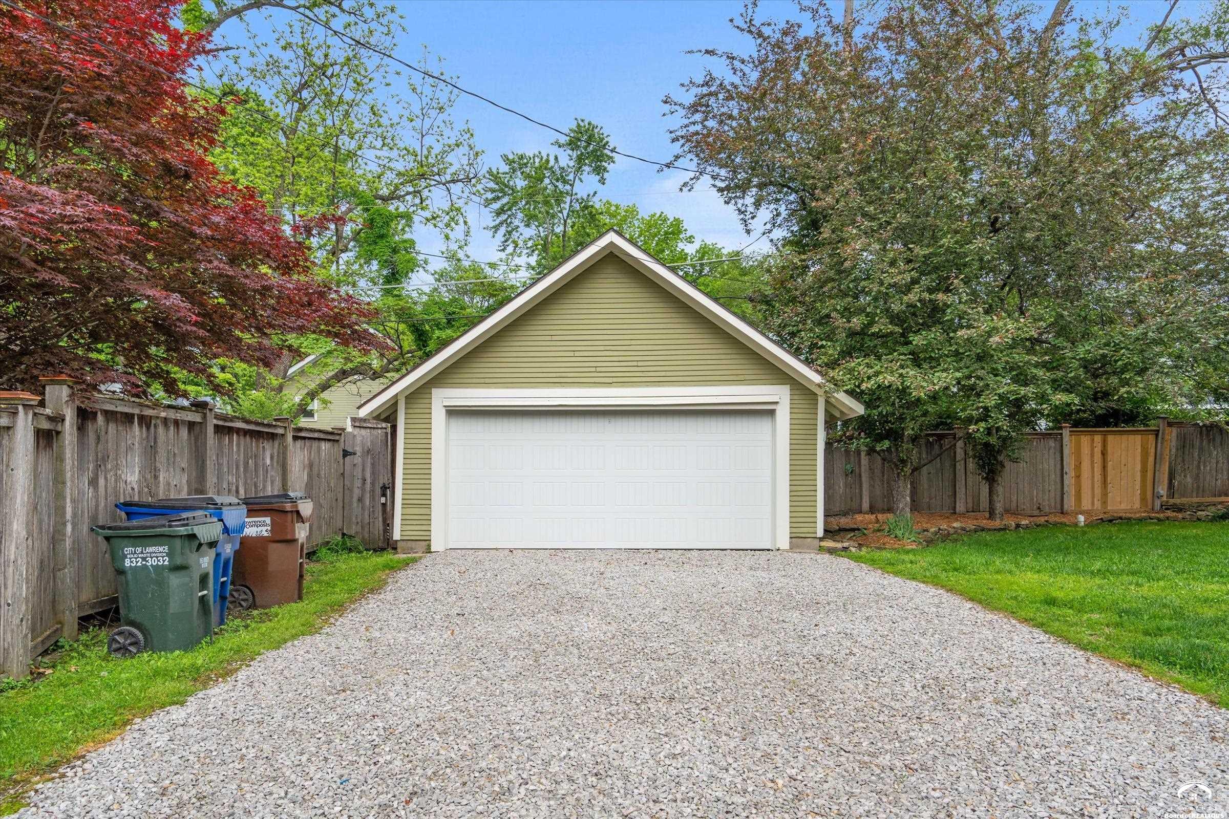 2301 Massachusetts Street Lawrence, KS 66046 - Photo 40 of 47