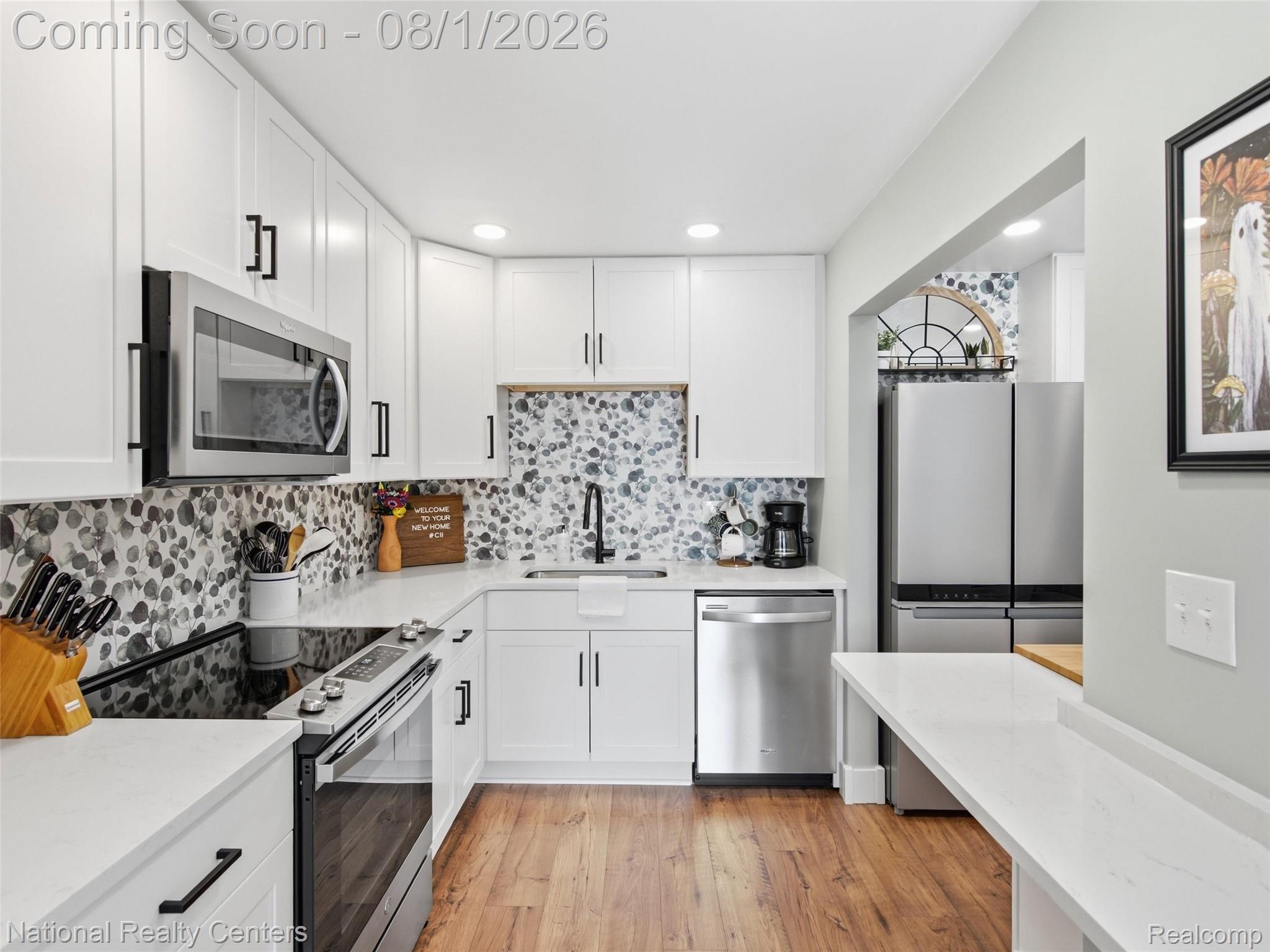 4909 Crooks Road, Unit C11 Royal Oak, MI 48073 - Photo 11 of 27 12-DSC09703.jpg