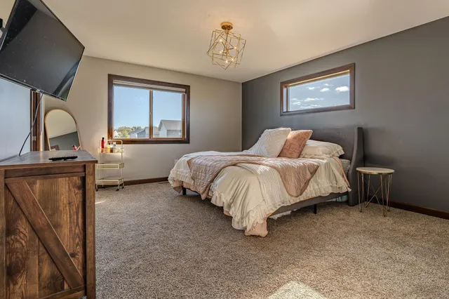 $499,900 | 4715 Dixie Lane, Alexandria, MN 56308