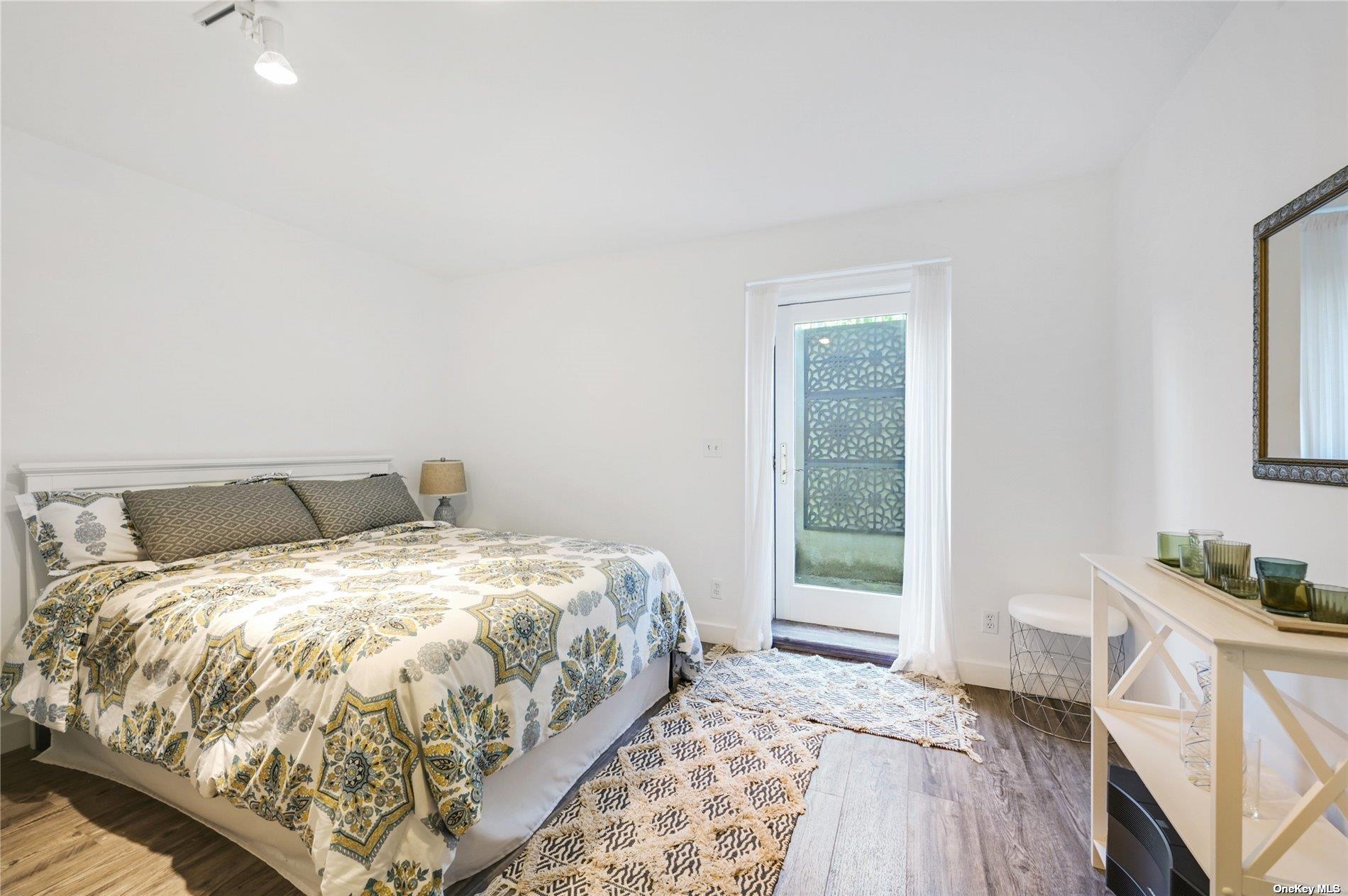 18 Remsen Lane Remsenburg, NY 11960 - Photo 31 of 35 Queen