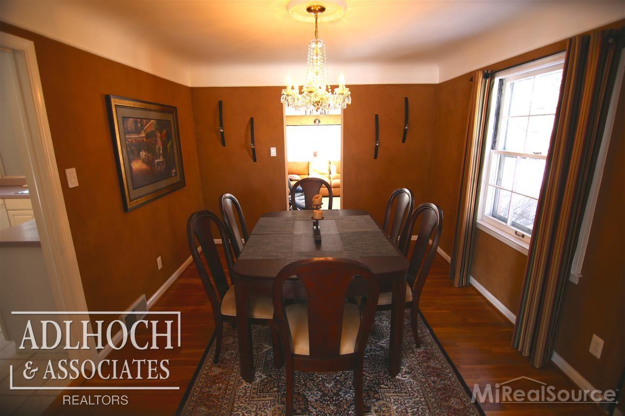 1437 Yorkshire Road Grosse Pointe Park, MI 48230 - Photo 8 of 17