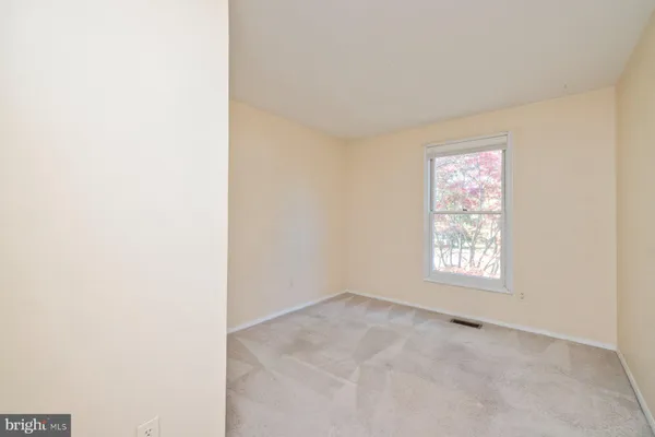 $2,350 | 39 Triple Crown Court, Gaithersburg, MD 20878