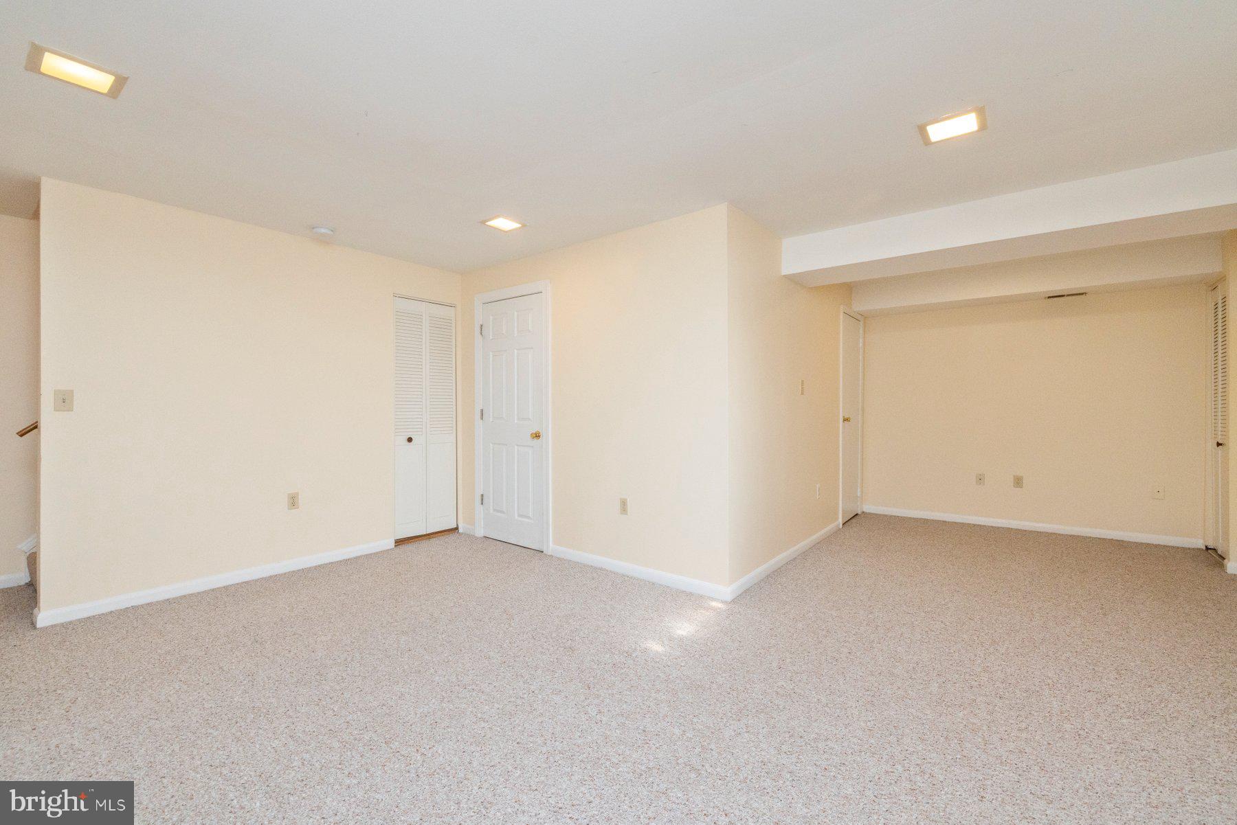 39 Triple Crown Court Gaithersburg, MD 20878 - Photo 23 of 26 a view of an empty room