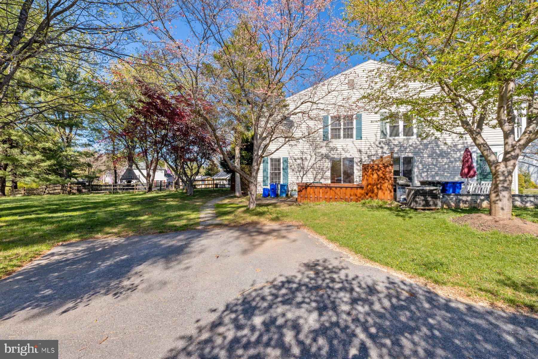 39 Triple Crown Court Gaithersburg, MD 20878 - Photo 26 of 26 a view of a park with large trees
