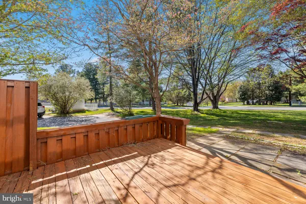 $2,350 | 39 Triple Crown Court, Gaithersburg, MD 20878