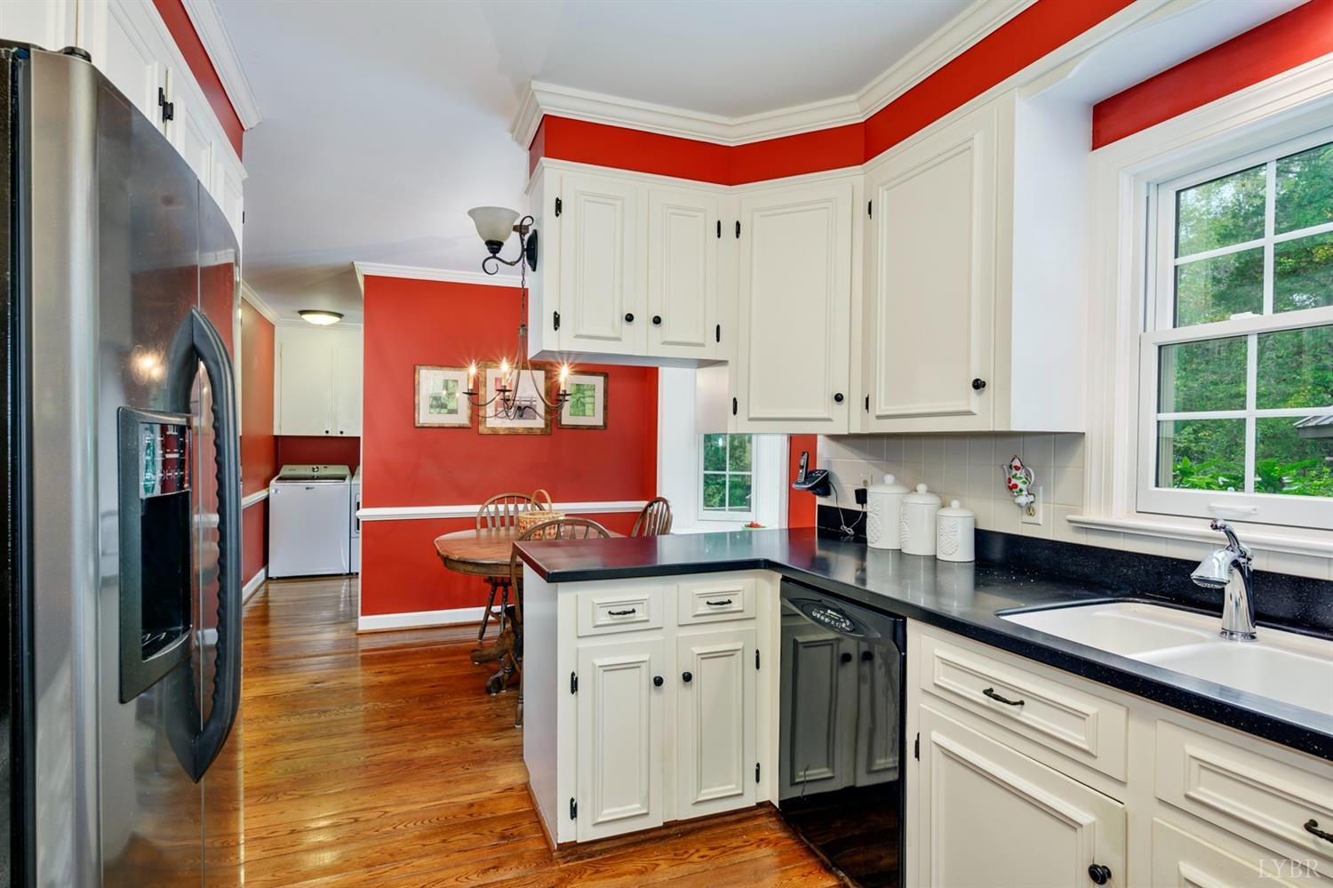 4724 Locksview Road Lynchburg, VA 24503 - Photo 18 of 56 Gallery Image 18