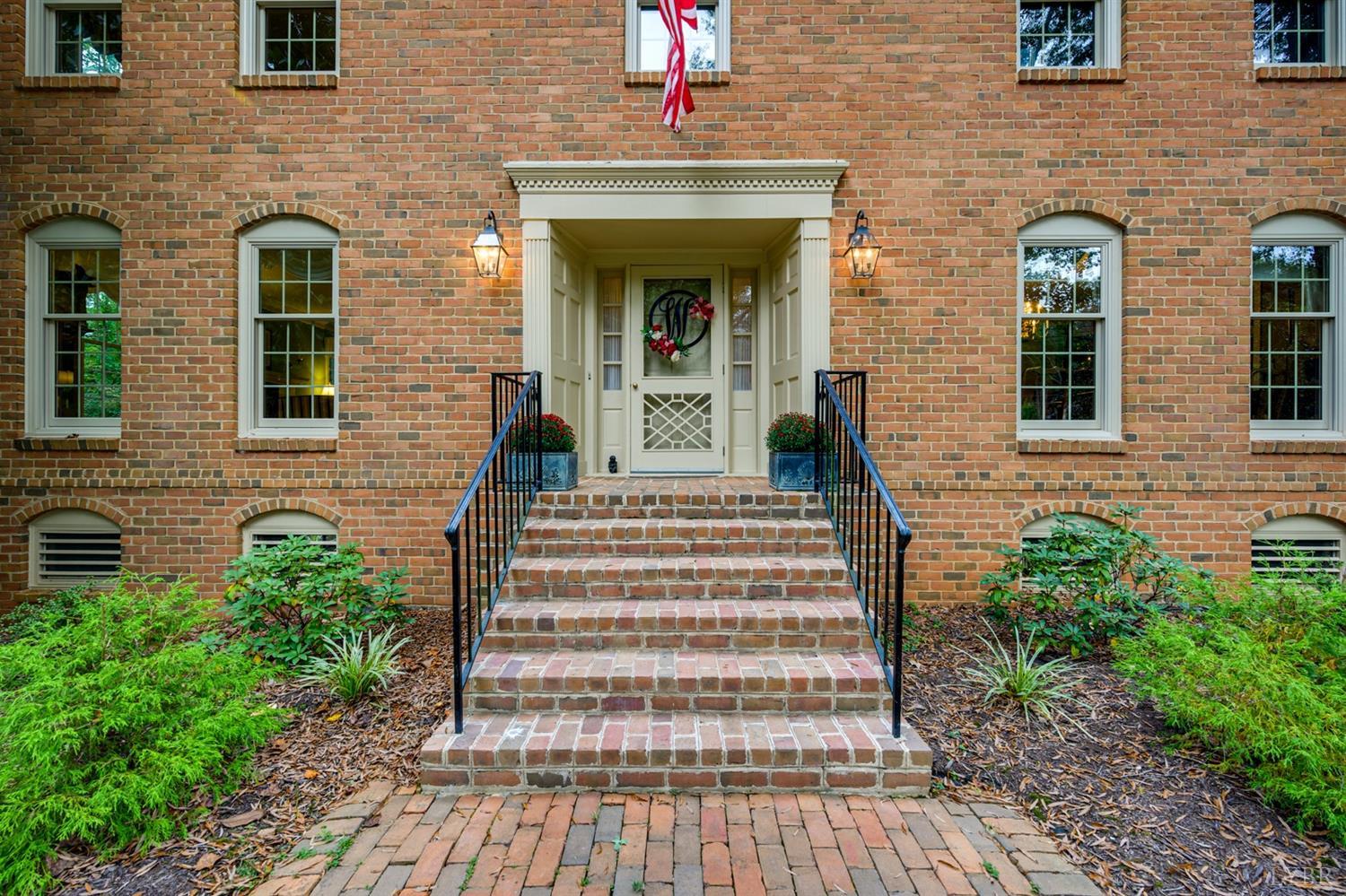 4724 Locksview Road Lynchburg, VA 24503 - Photo 5 of 56 Gallery Image 5