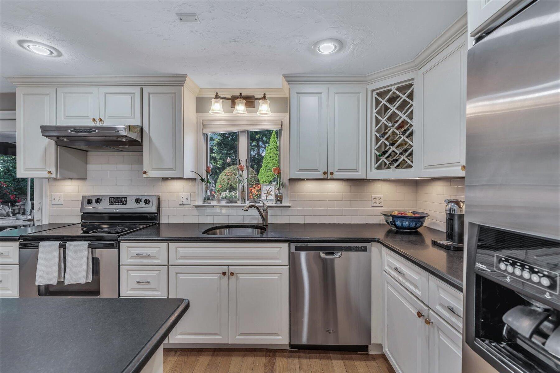 52 Buccaneer Way Mashpee, MA 02649 - Photo 8 of 39 44-IMGP8779