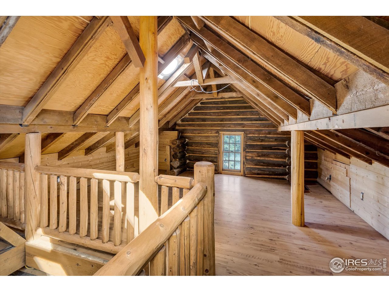 234 Kiowa Road Lyons, CO 80540 - Photo 18 of 39 Loft space