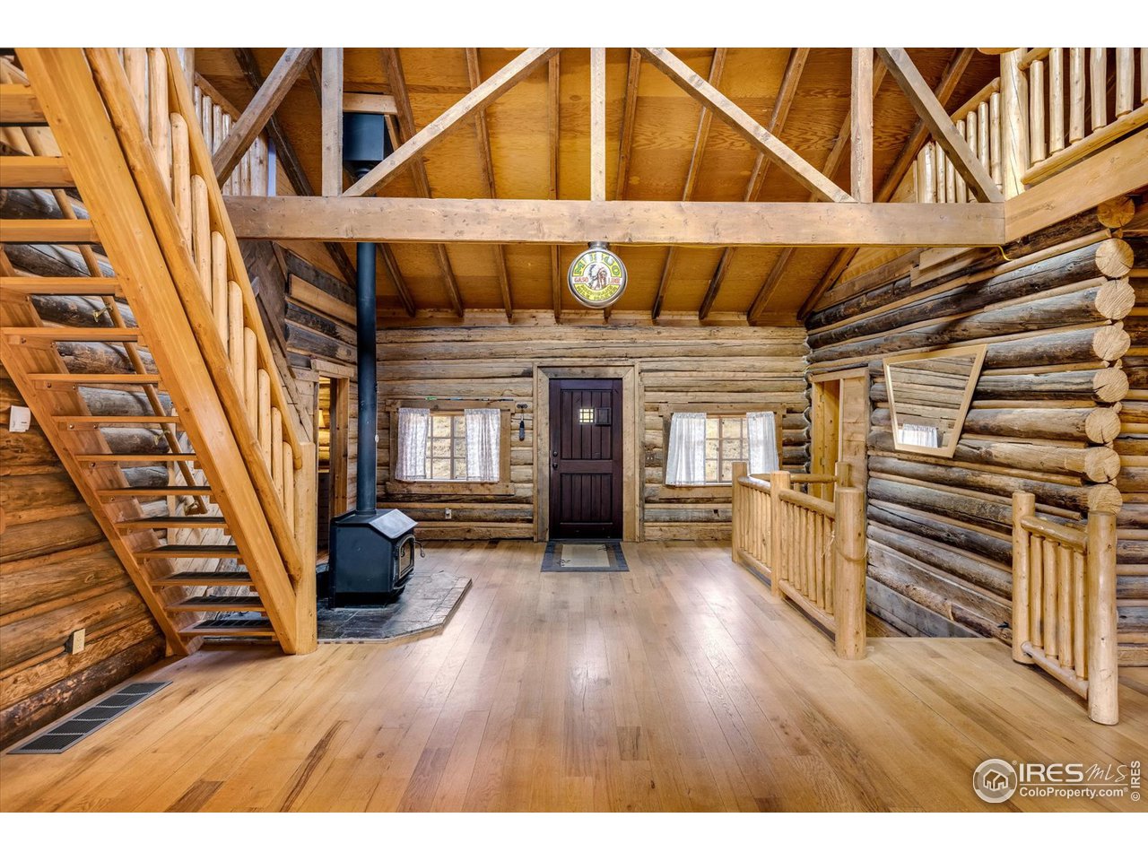 234 Kiowa Road Lyons, CO 80540 - Photo 5 of 39 Entry