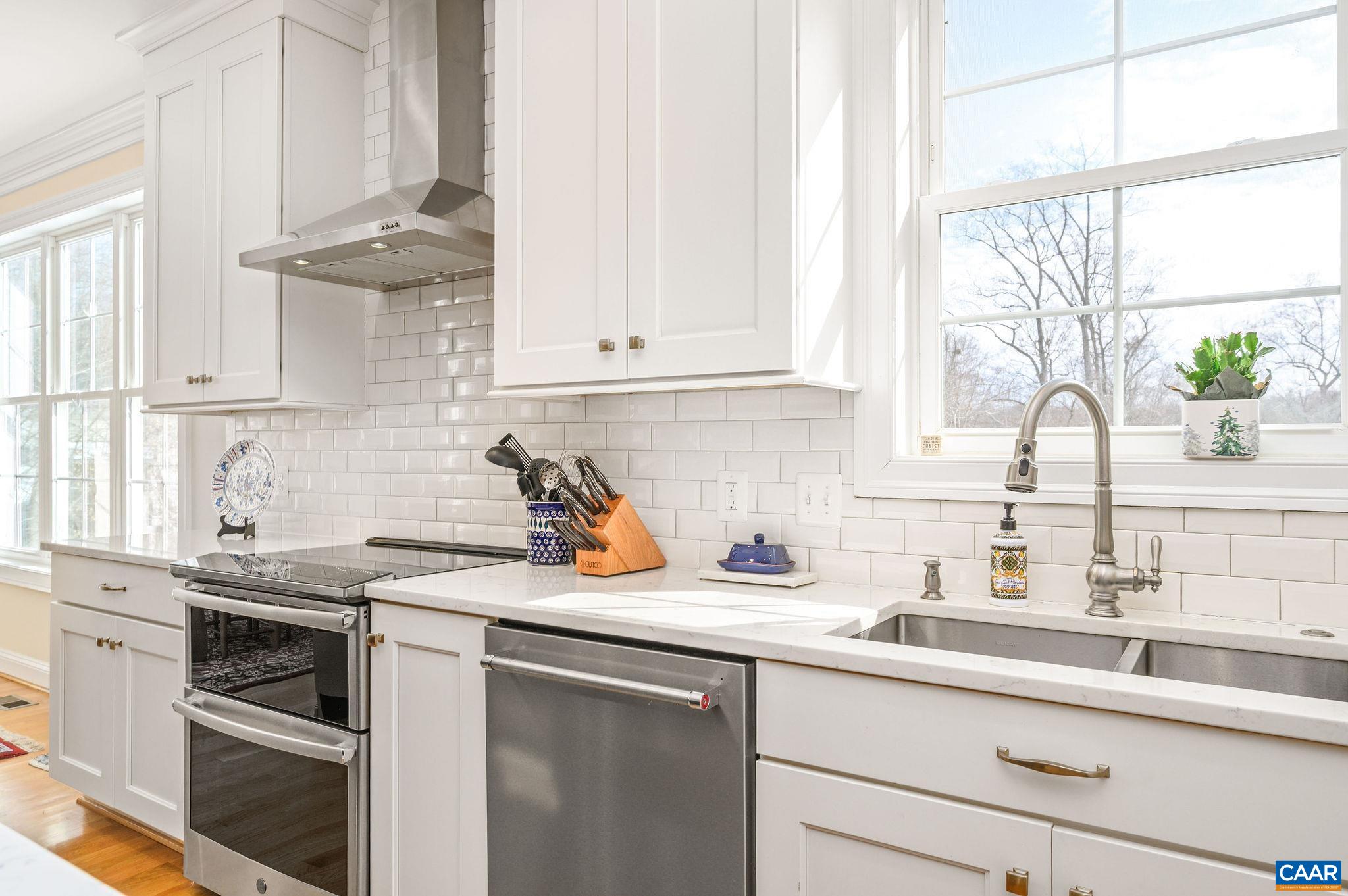 4063 Varick Street Charlottesville, VA 22901 - Photo 6 of 36