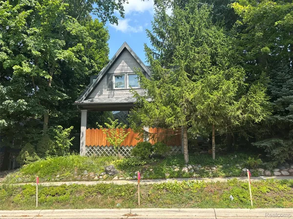 $635,000 | 584 Park Street, Birmingham, MI 48009