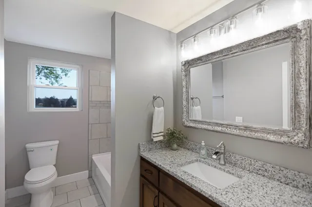 $619,900 | 2450 Highway 25, Cottontown, TN 37048